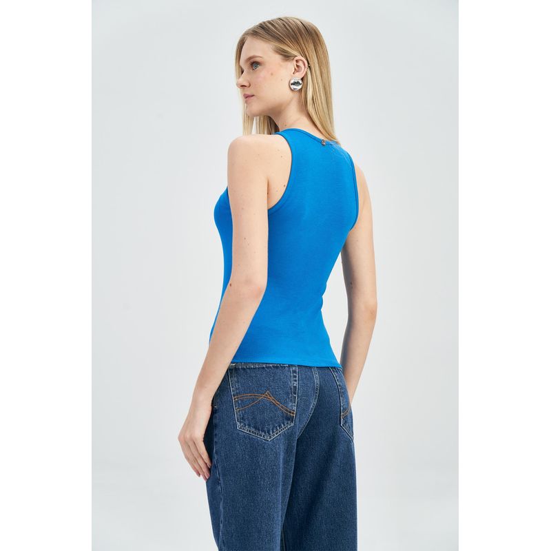 Regata-Essential-ACT-Feminina-Acostamento