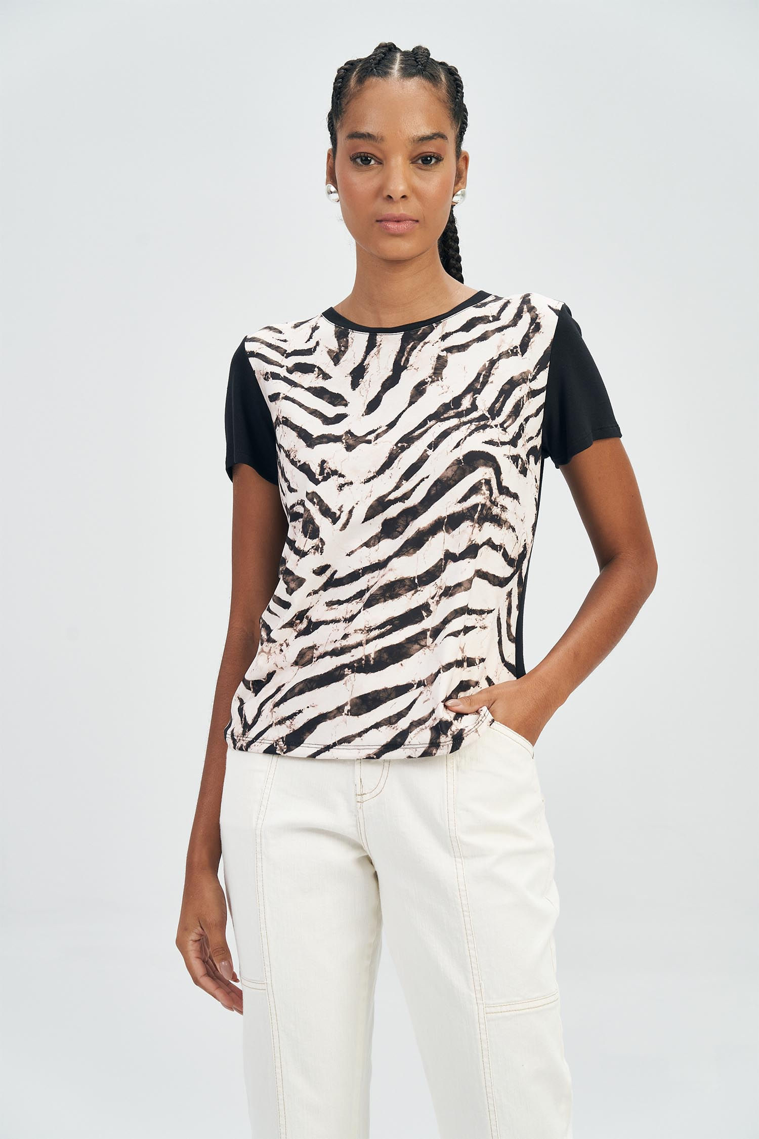 T-Shirt Recorte Print Feminina Acostamento