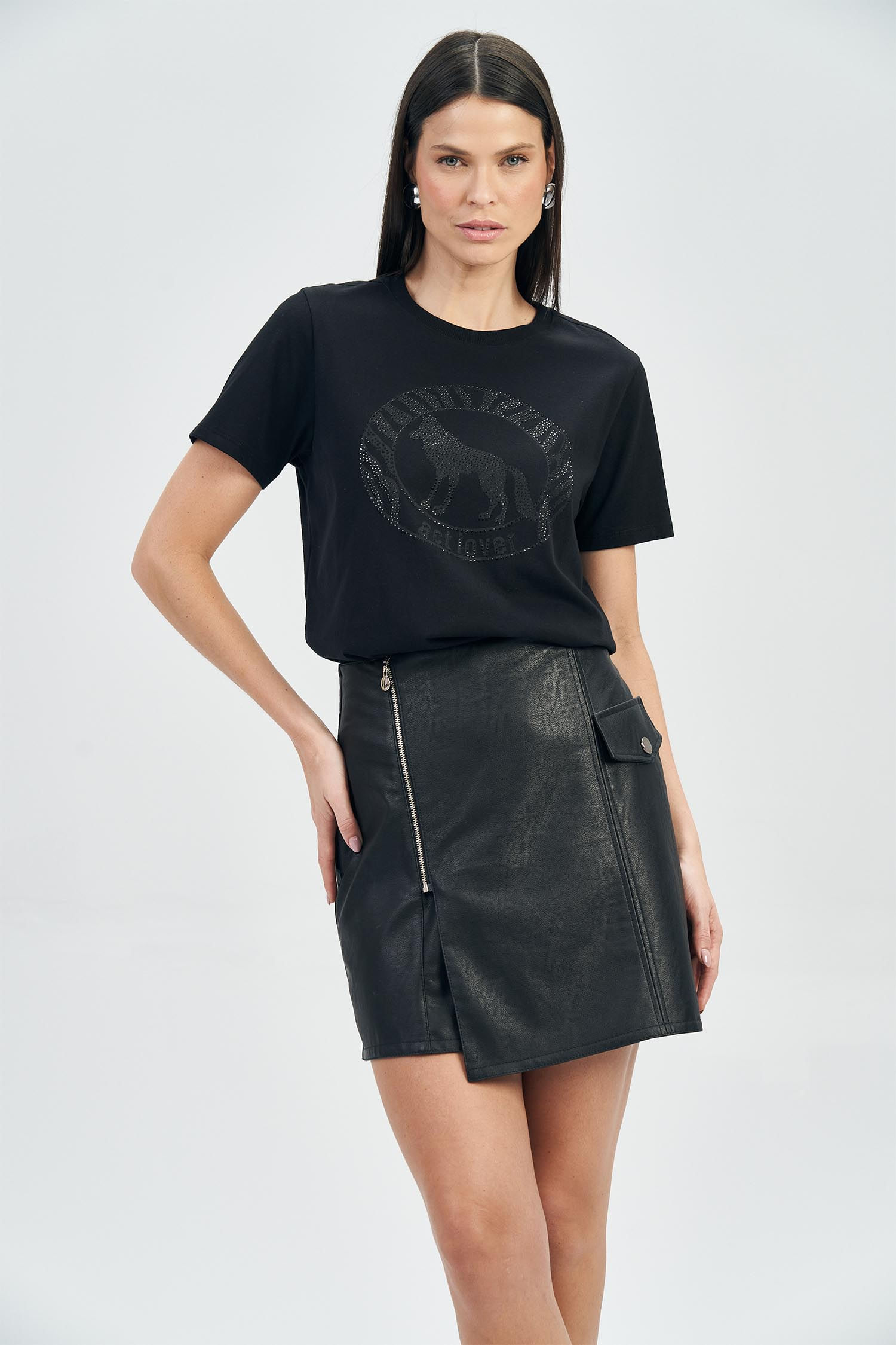 T-Shirt com Aplicação Feminina Acostamento