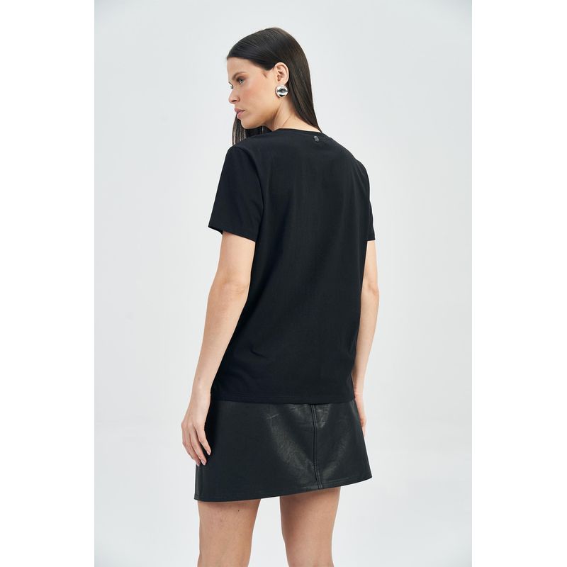 T-Shirt-com-Aplicacao-Feminina-Acostamento