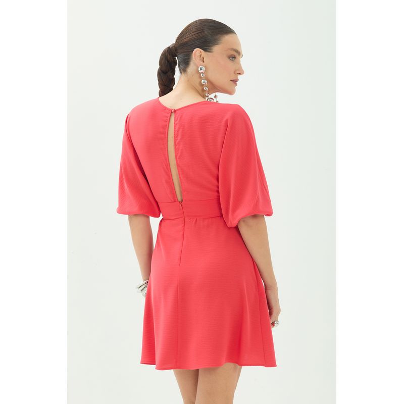 Vestido-Curto-Decotado-Feminino-Acostamento