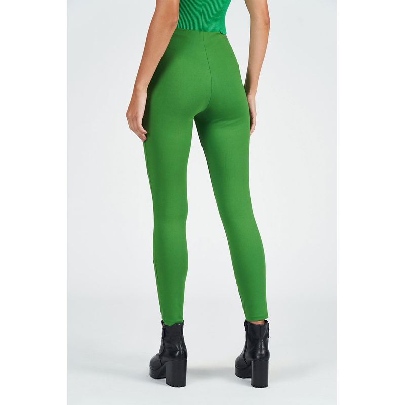 Calca-Ajusted-Feminina-Acostamento