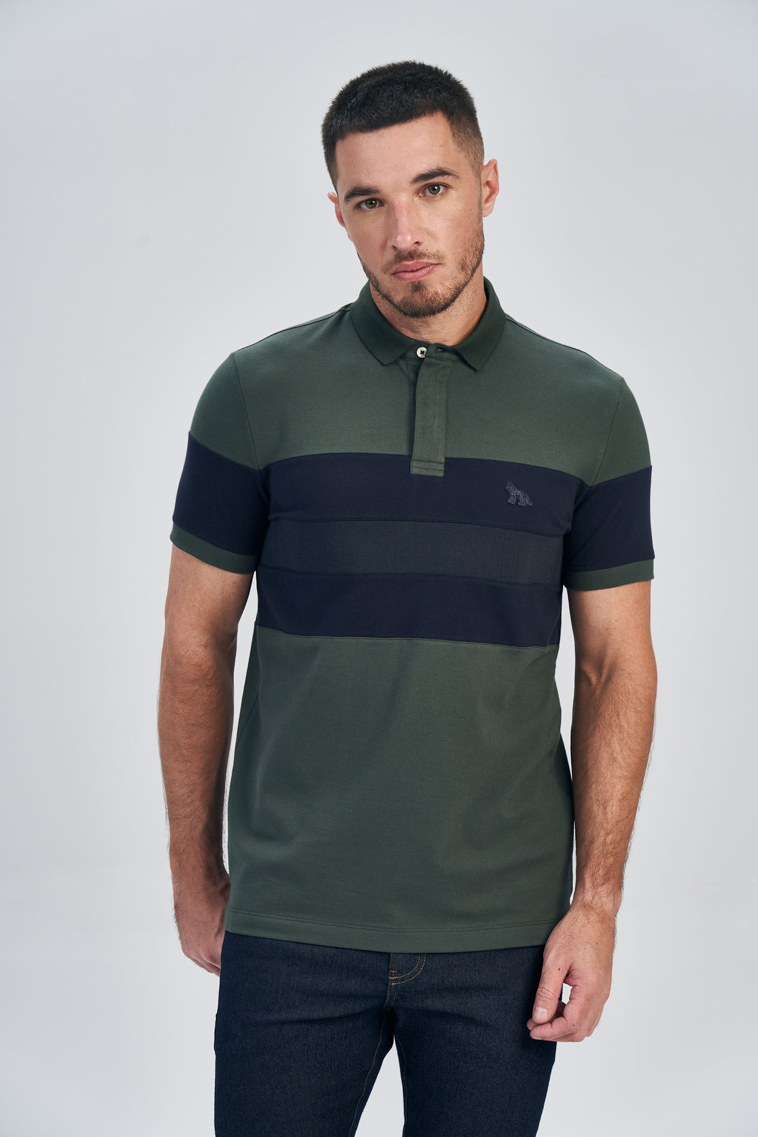 Polo Recorte Acentuado Masculina Acostamento
