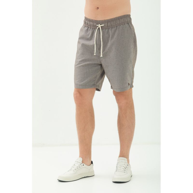 Bermuda-Minimalista-Masculina-Acostamento