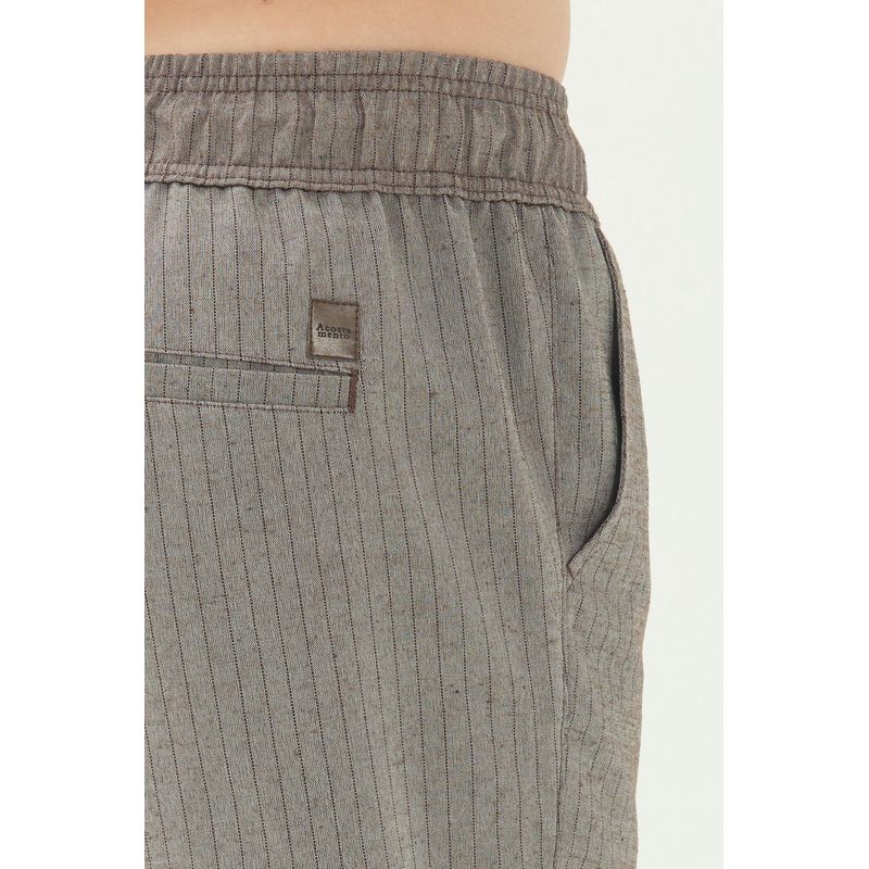 Bermuda-Minimalista-Masculina-Acostamento