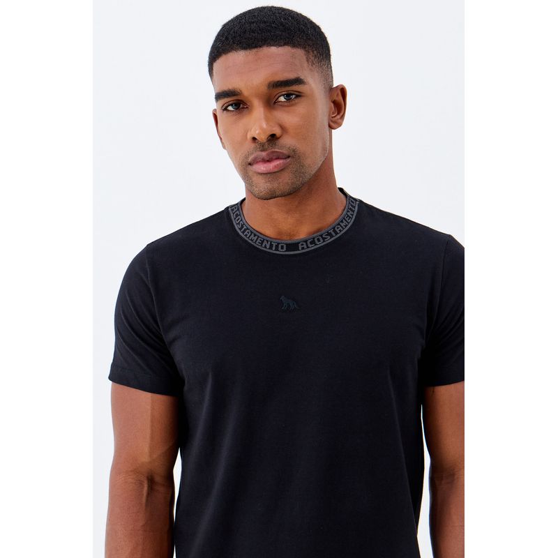 Camiseta-Gola-com-Lettering-Masculino-Acostamento