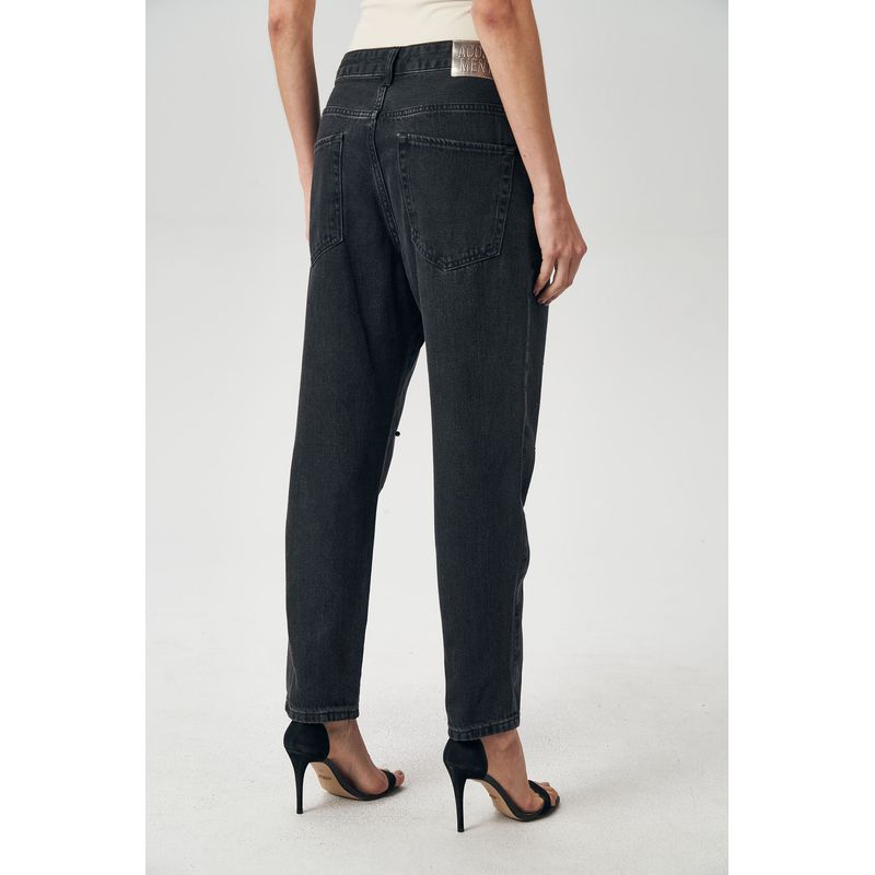 Calca-Jeans-Boyfriend-Aplicacoes-Feminina-Acostamento