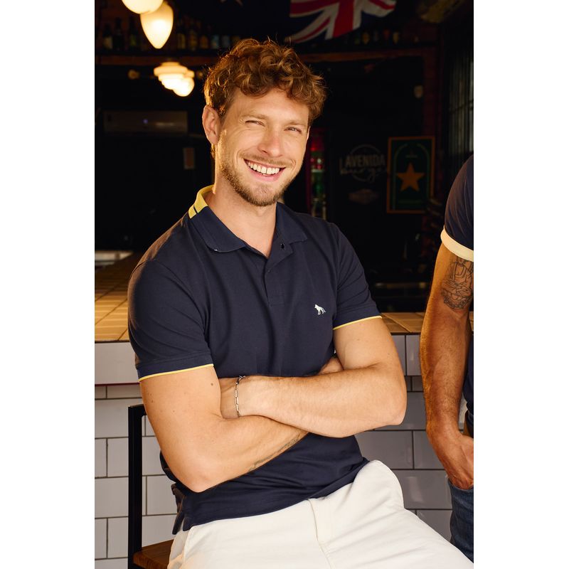 Polo-Copa-Detalhe-Gola-Masculina-Acostamento