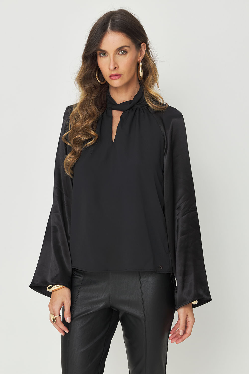 Blusa Manga Acetinada Feminina Acostamento