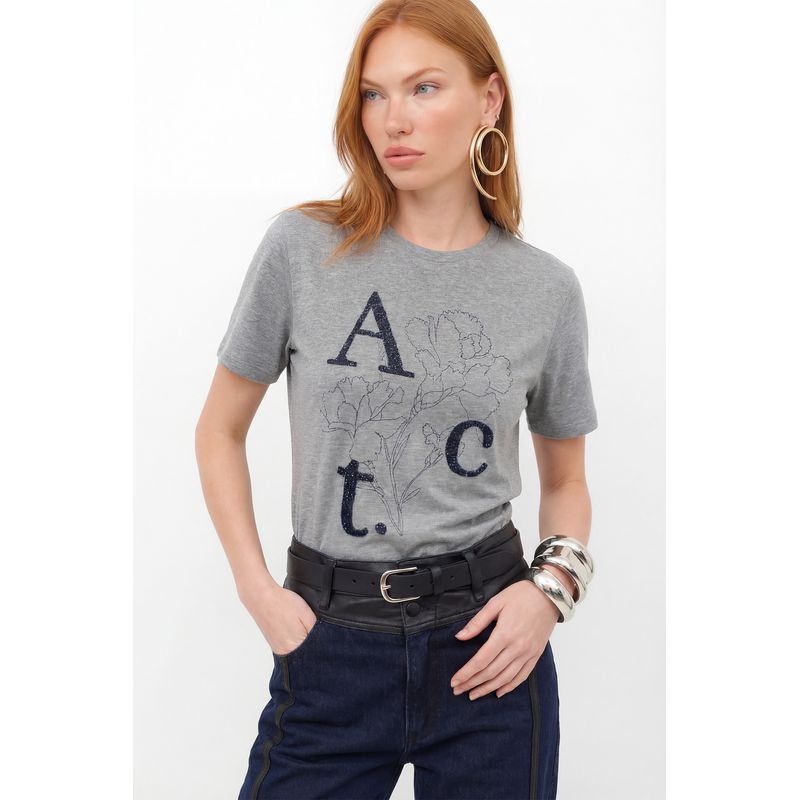 T-Shirt-Com-Aplicacao-ACT-Feminina