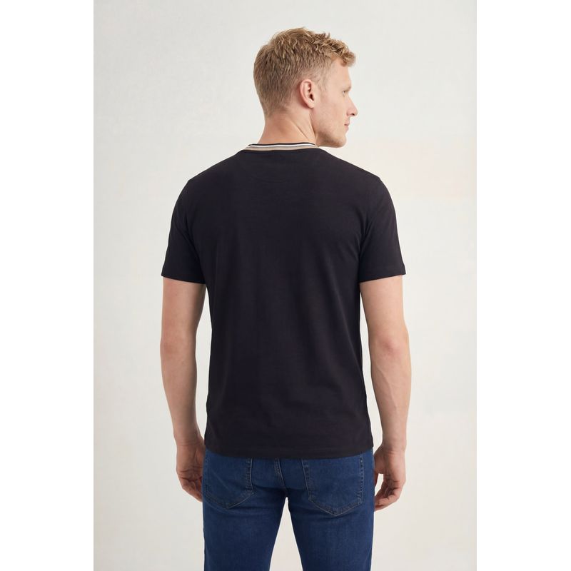 Camiseta-Gola-Contrastante-Masculina-Acostamento