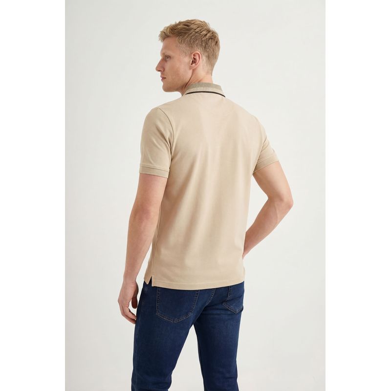 Polo-Essencial-Bordada-Masculina-Acostamento