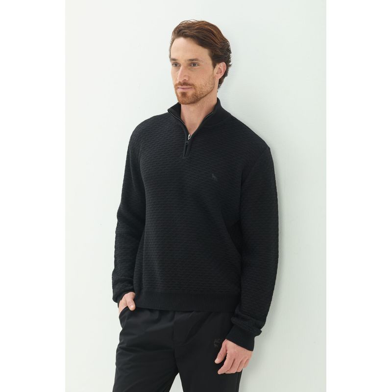 Sueter-Tricot-Gola-Alta-Masculina-Acostamento