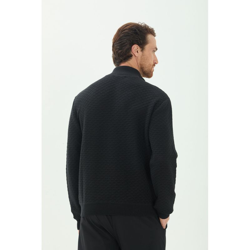 Sueter-Tricot-Gola-Alta-Masculina-Acostamento