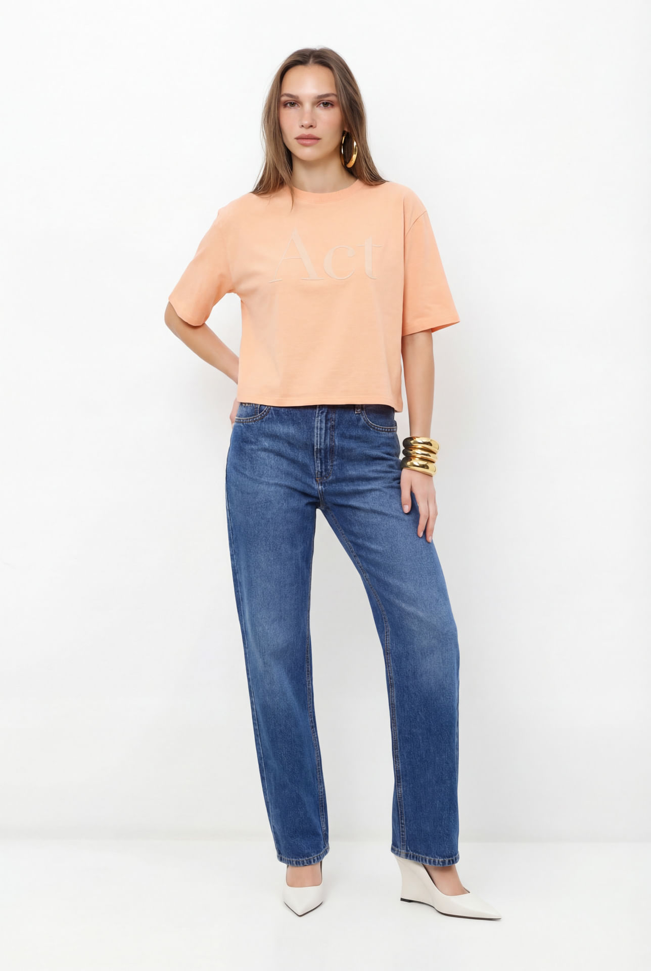 T-Shirt Básica Com Logo ACT Feminina